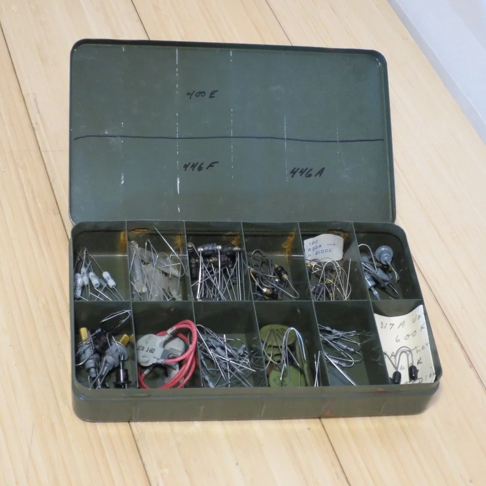 Vintage Assorted Lot of Resistors Lights etc. in Metal Case Lineman 1‎